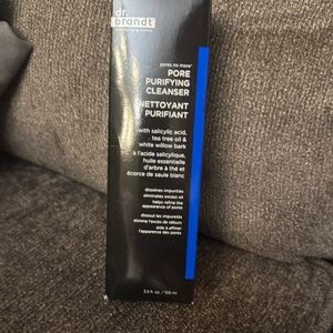 Dr. Brandt Pore Purifying Cleanser - Black with Blue Accent -New